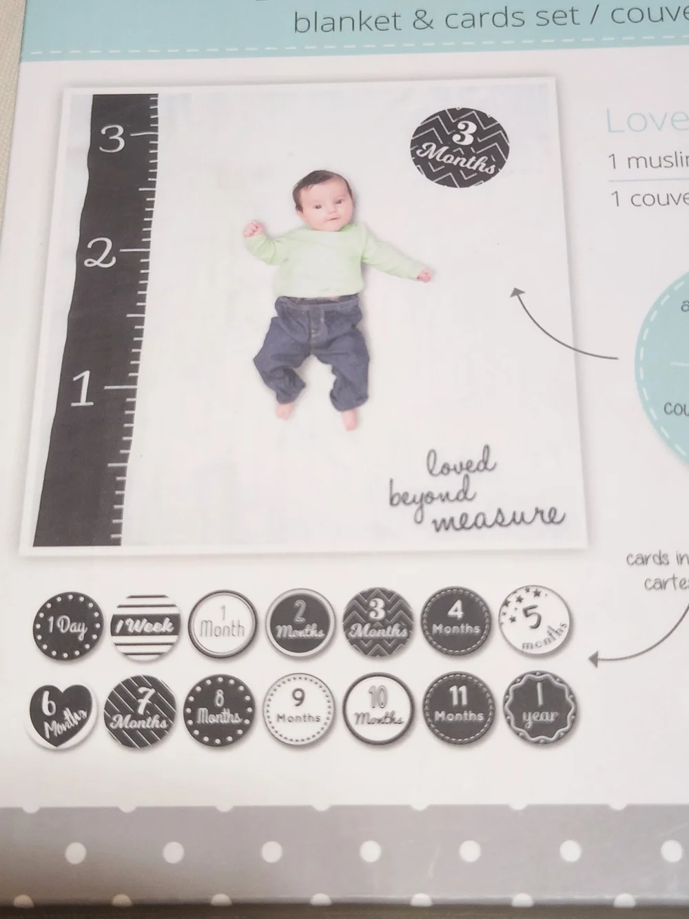 lululemon athletica / gray and white baby milestone blanket & cards set